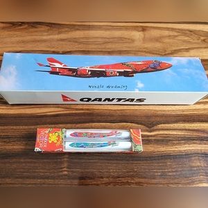 Vintage Qantas Airlines Boeing 747-400 Wunala Model & Ltd Edt Pens